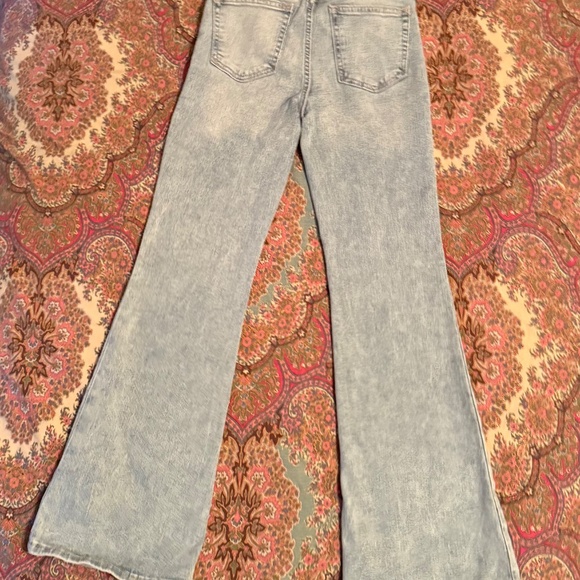 GAP Flare Jeans - Picture 2 of 3